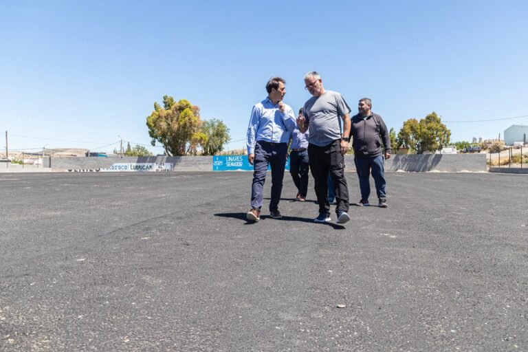El intendente recorrió las obras que cambiarán la vida del Club Caleta Córdova