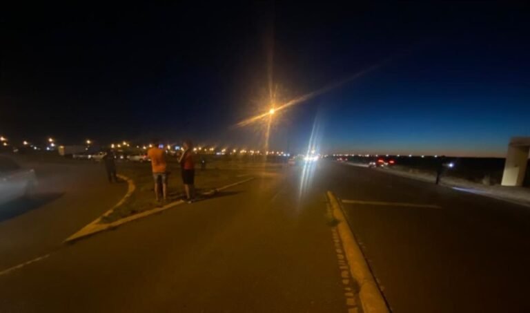 Atropelló a una anciana, huyó y después se entregó a la Policía