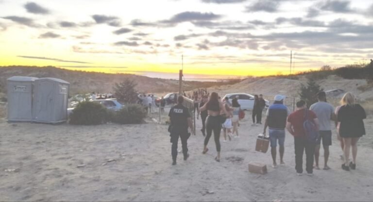 Más de 300 personas y 100 litros de alcohol en una fiesta clandestina