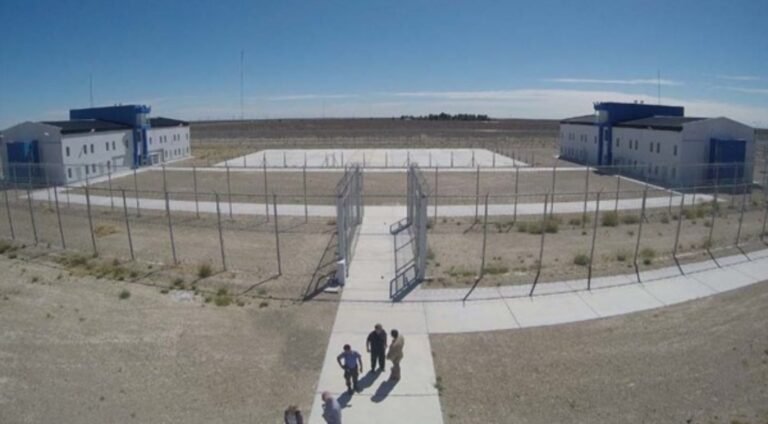 Investigan a una jueza de Comodoro por besarse con un condenado a perpetua