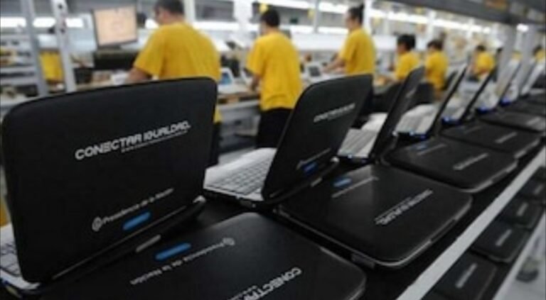 Relanzan Conectar Igualdad, el plan que entrega una computadora por estudiante de escuelas públicas