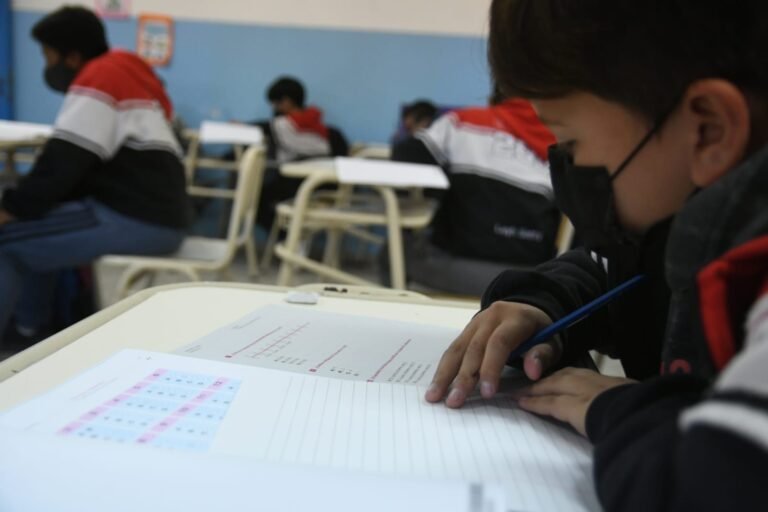 Comienzan las clases para las escuelas de “período especial”