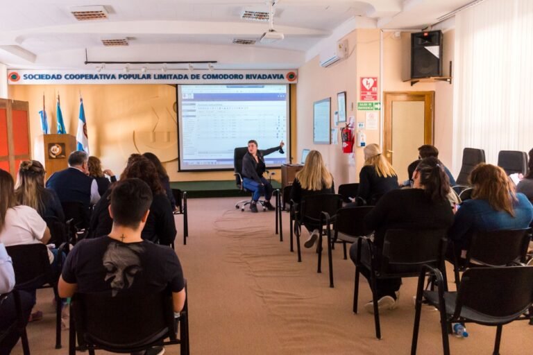 Se dictaron más de 200 cursos destinados a fortalecer las competencias de los empleados de la SCPL