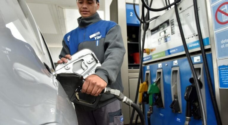 La nafta aumenta 9% en promedio desde este miércoles