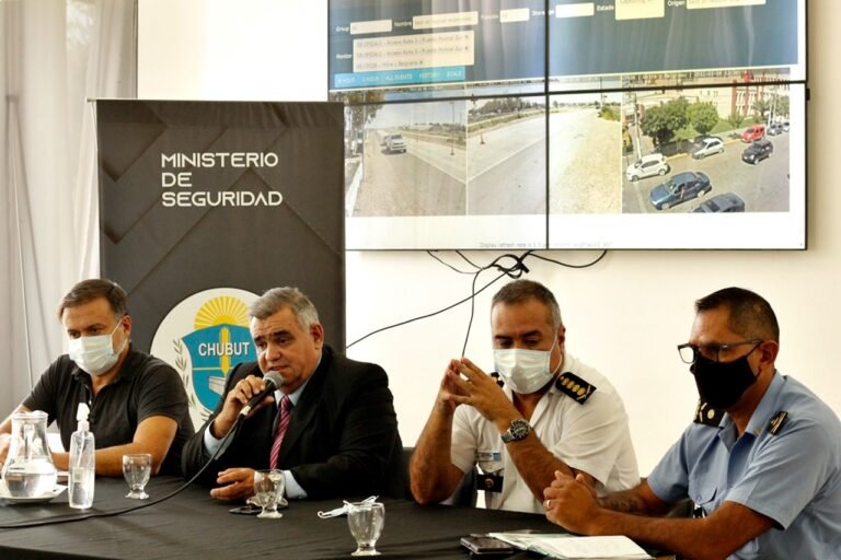 Automotrices fabricarán patrulleros para las Provincias
