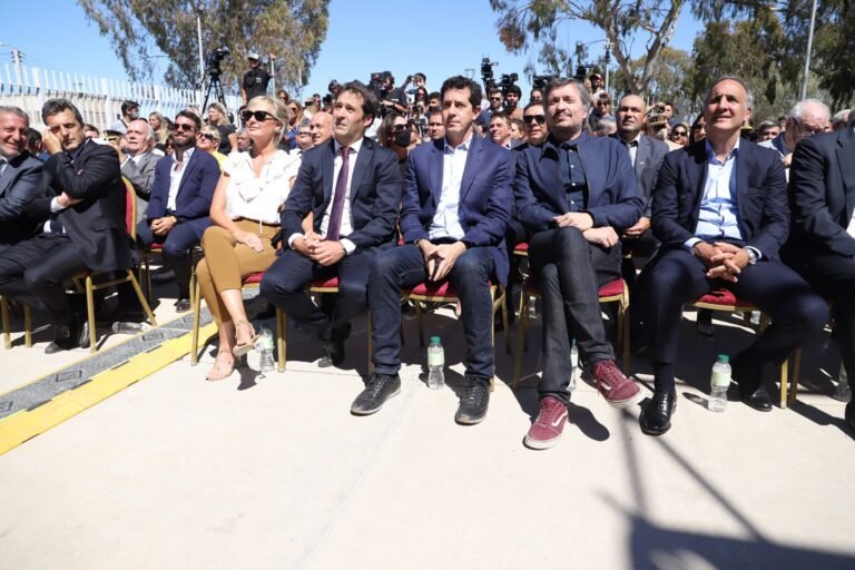 Luque: “Estamos transformando la historia”
