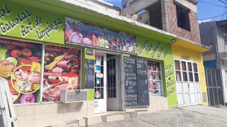 Robaron bebidas alcohólicas pero fueron atrapados por la policía