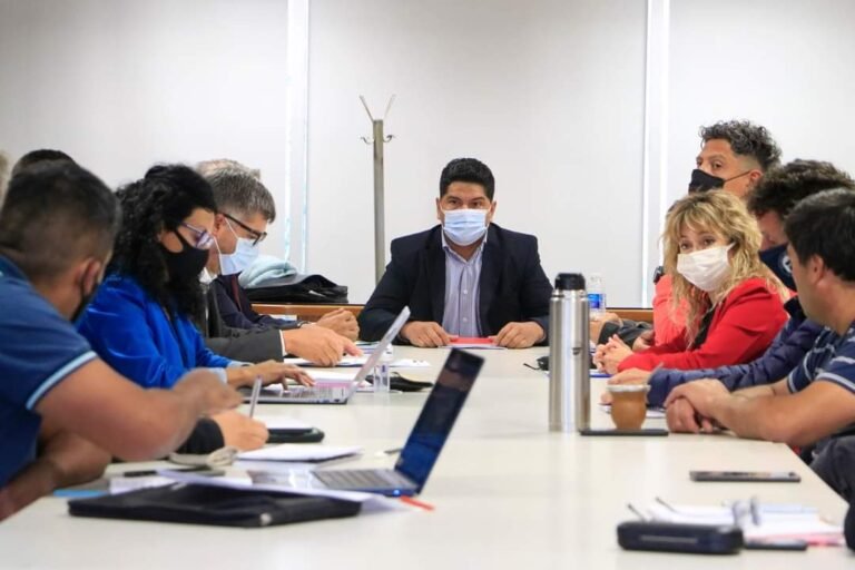 Paritarias: El Gobierno y los gremios docentes pasaron a un cuarto intermedio