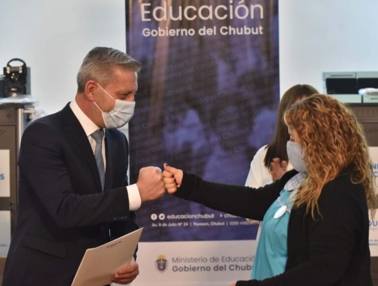 “El paro no es el camino”, Arcioni instó a seguir con el diálogo