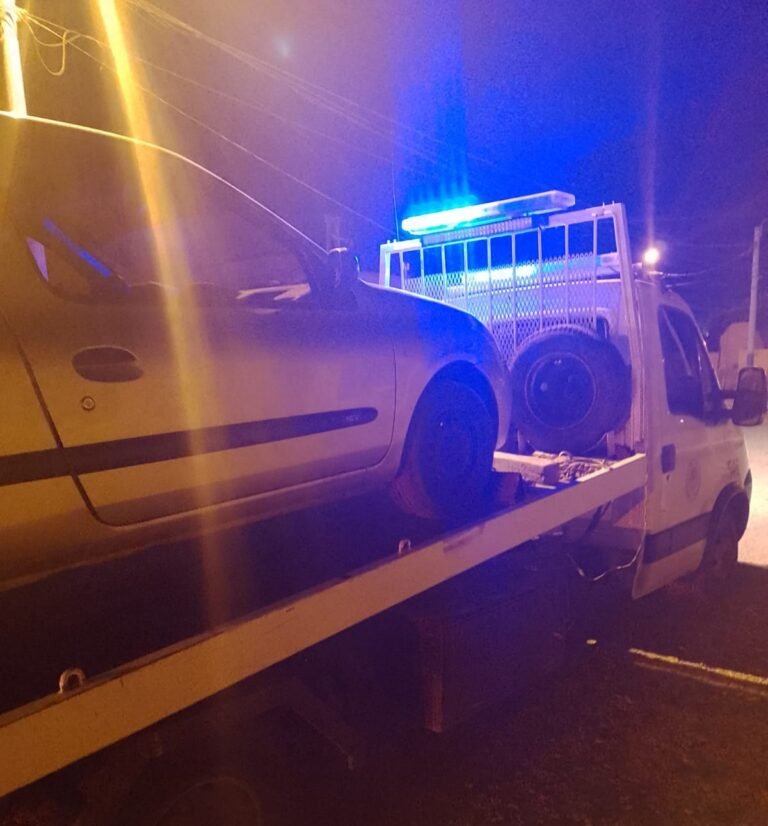 Violento embistió con el auto y golpeó a su expareja y al excuñado