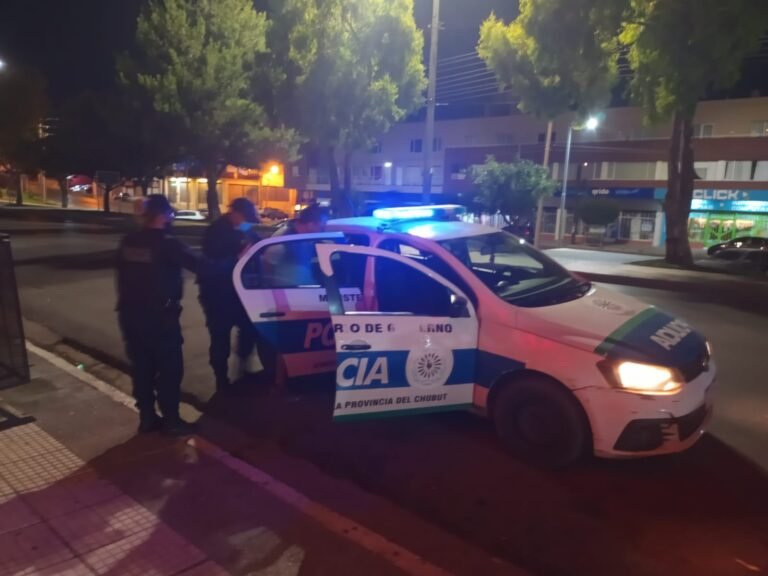 Dañó el vidrio del Casino porque no lo dejaron entrar