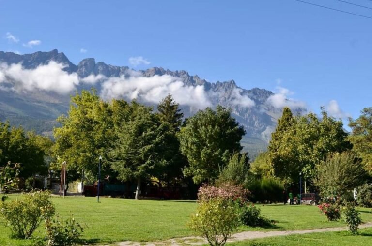 Patagonia: los destinos donde más bajaron los turistas, el oasis que resiste, y el aluvión que puede salvar la temporada