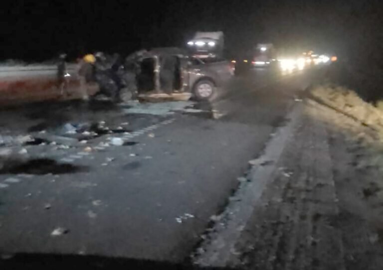 Familia caletense falleció en un choque frontal