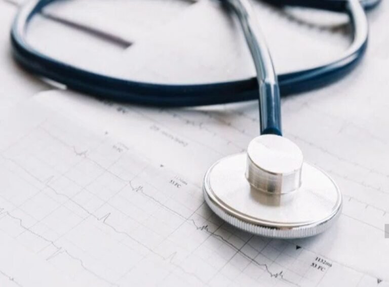 Prepagas: el Gobierno autorizó dos aumentos para marzo y abril