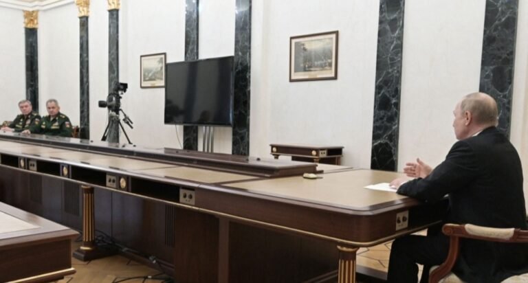 Putin exige que desmilitaricen Ucrania y reconozcan a Crimea para frenar los ataques