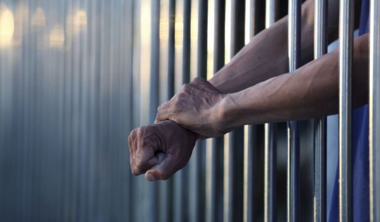En la Alcaidía no hay lugar para alojar a mujeres