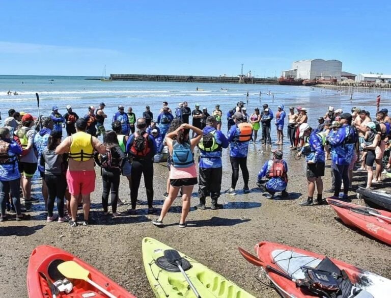 Primer encuentro de kayakistas en Comodoro 2022: juegos, deporte y disfrute