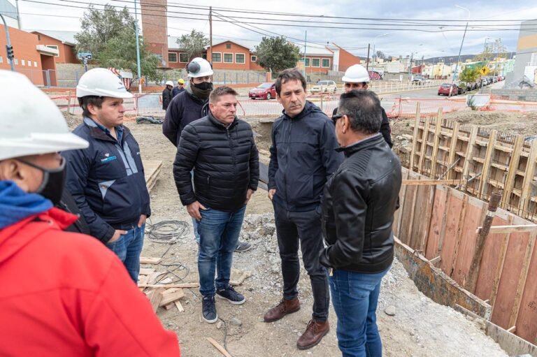 Luque: “Vamos a lici­tar la descarga al mar para finalizar las obras hídricas fun­damentales”