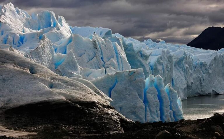 Impactante derrumbe en el glaciar Perito Moreno