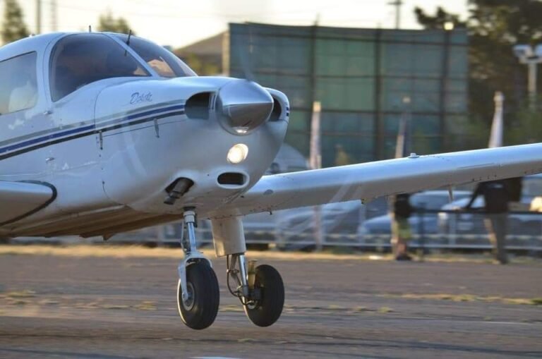 Gran fiesta en el Aeródromo local