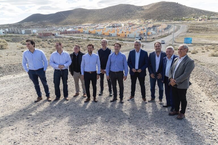 Se firmó acuerdo para la generación de “1800 lotes con servicios incluidos”