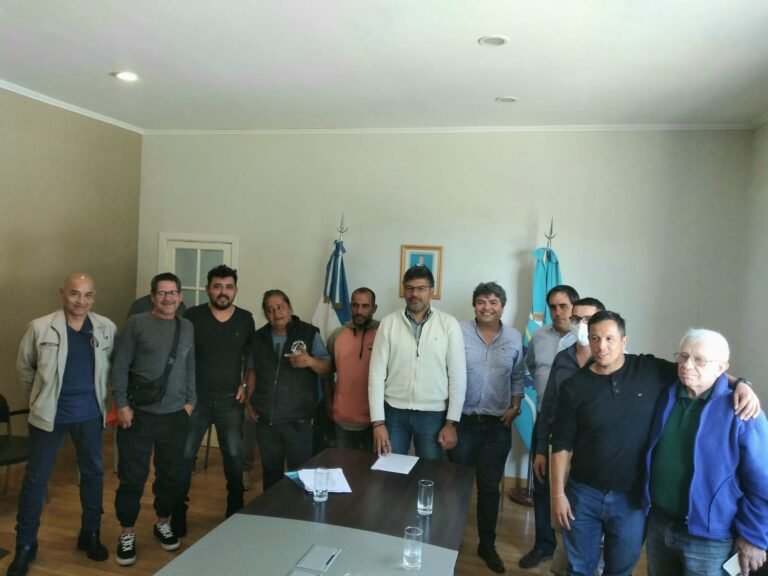 Conflicto estibadores: se logró un acuerdo para continuar con las actividades normales del puerto