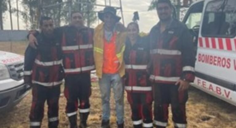 Viajó a dedo como voluntario para combatir los incendios y le desvalijaron la casa: “Encontré a mi vieja llorando”