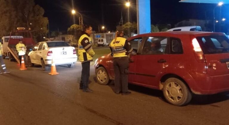Más de 40 conductores fueron retirados de la vía pública por alcoholemias positivas