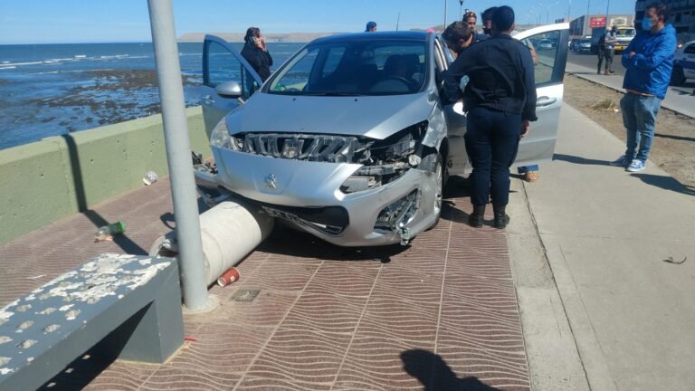 Se descompuso mientras manejaba por avenida Ducós