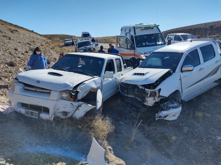 Dos camionetas chocaron de frente en Ruta Nacional 26