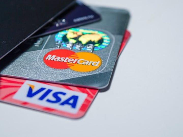 Visa y Mastercard bloquearon operaciones rusas