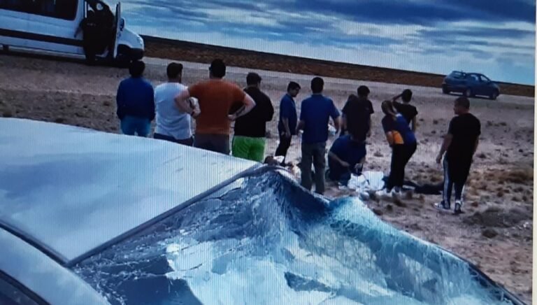 Heroico actuar de un turista con un niño tras un violento vuelco en Santa Cruz