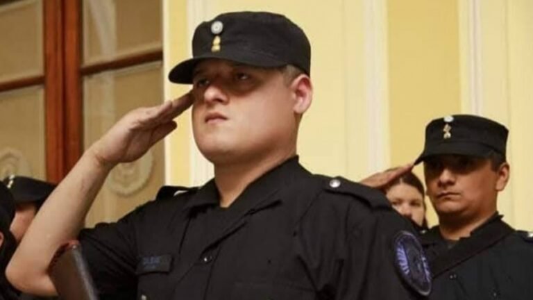 Asesinaron de dos balazos a un policía cuando esperaba el colectivo