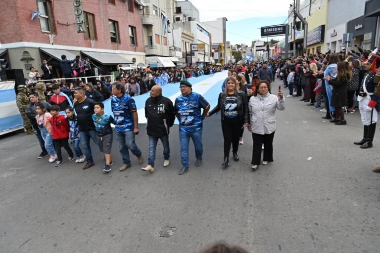 Desfile por los 40 años de la Gesta de Malvinas