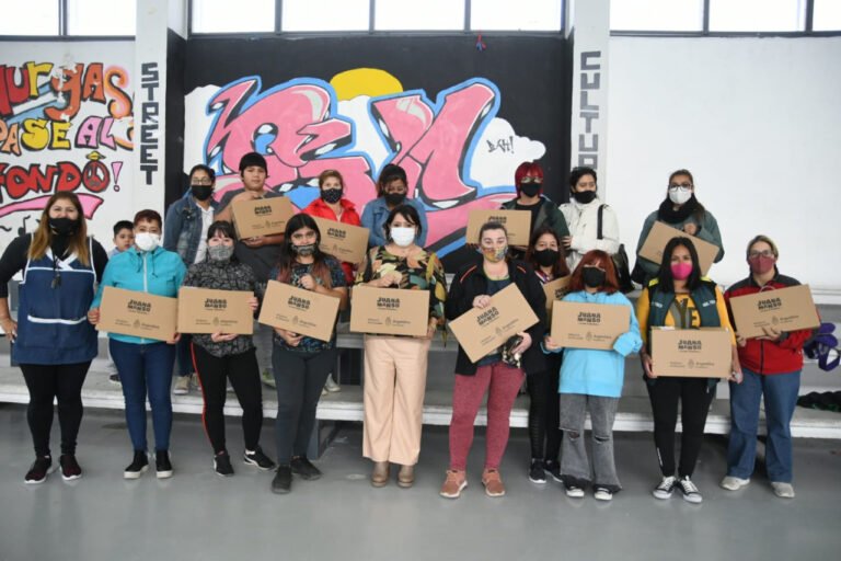 Continúa la entrega de Netbooks en la provincia