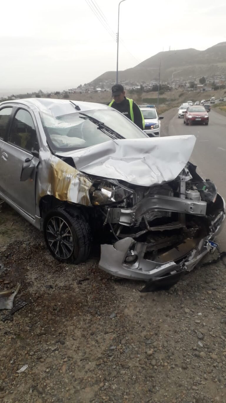 Fuerte choque en el camino Centenario