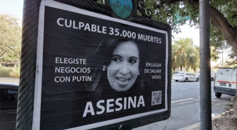 Allanaron la casa de quien habría encargado los afiches difamatorios contra Cristina Kirchner