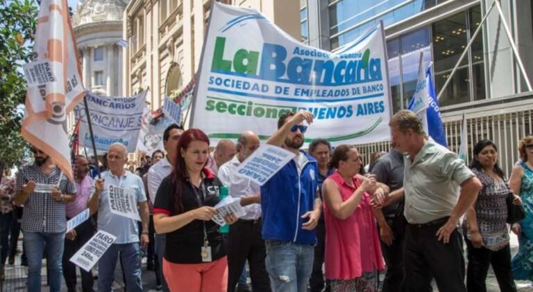 Los bancarios ratificaron el paro para este jueves