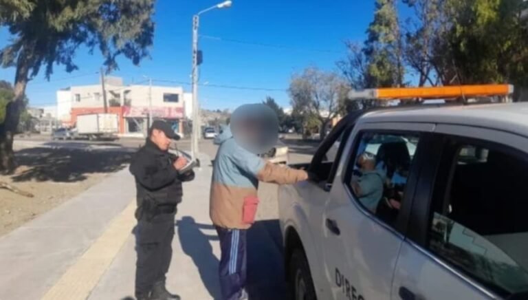 Violencia de género: Un hombre golpeó a su mujer en la vía pública