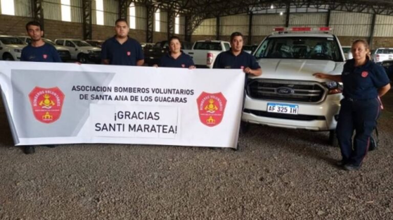 Colecta Solidaria: Bomberos de Corrientes recibieron una camioneta