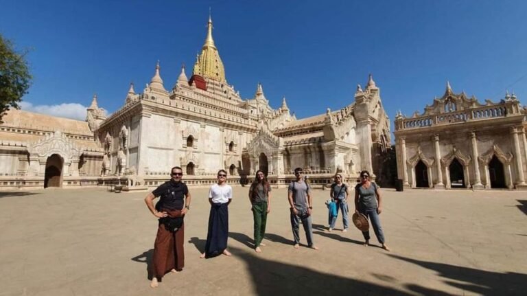 Una familia viajera recorre el mundo cumpliendo sueños