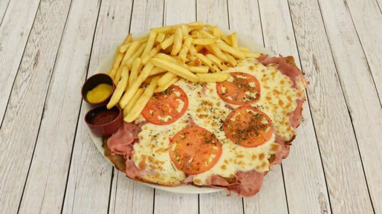 Este martes  cocinarán la “milanesa más grande del mundo”