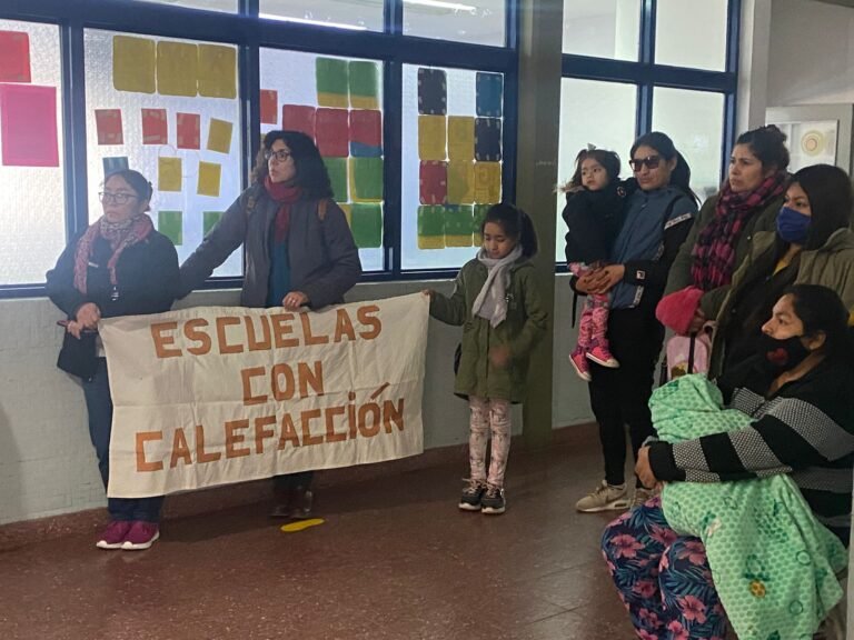 Escuela 143: suspedieron clases por problemas de calefacción y agua