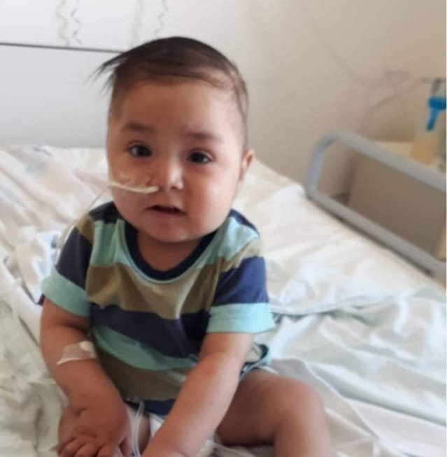 Un bebe es paciente oncológico y realizan una feria para su tratamiento