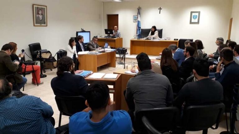 Emergencia Climática: 13 personas imputadas por corrupción en contratación de maquinaría vial