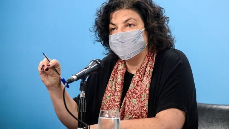 Carla Vizzotti  dijo que es imprescindible que la población se vacune