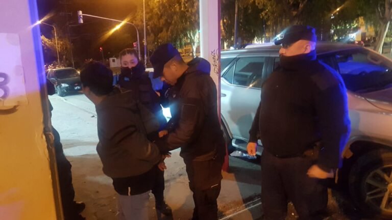 Tenía pedido de captura y lo detuvieron en un local bailable