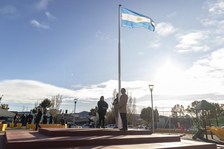 Comodoro homenajeó a Belgrano a 202 años de su fallecimiento