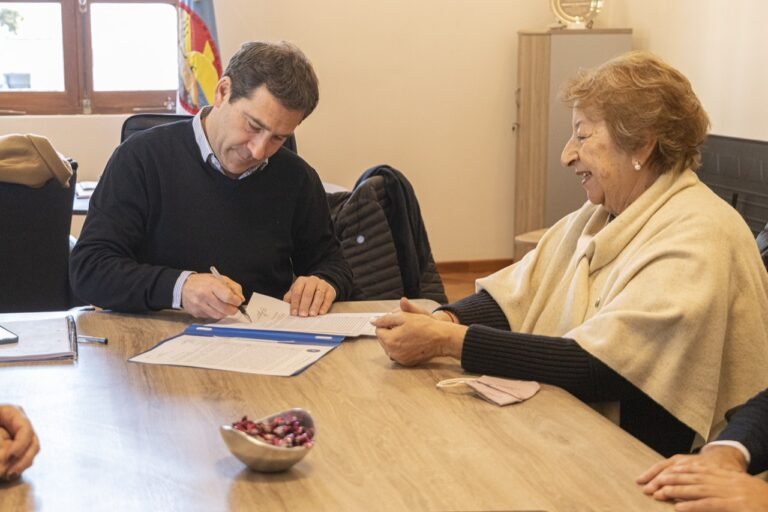 Pasantías: Nuevo acuerdo entre la Municipalidad y la Universidad