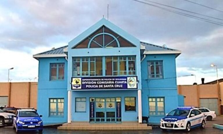 Investigan la muerte de un joven en una comisaría de Caleta Olivia